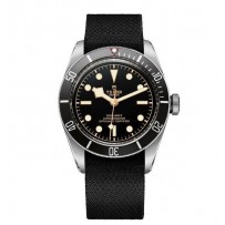 AAA Replica Tudor Heritage Black Bay Matt Black Disc Black cinturino in tessuto orologio 79230N